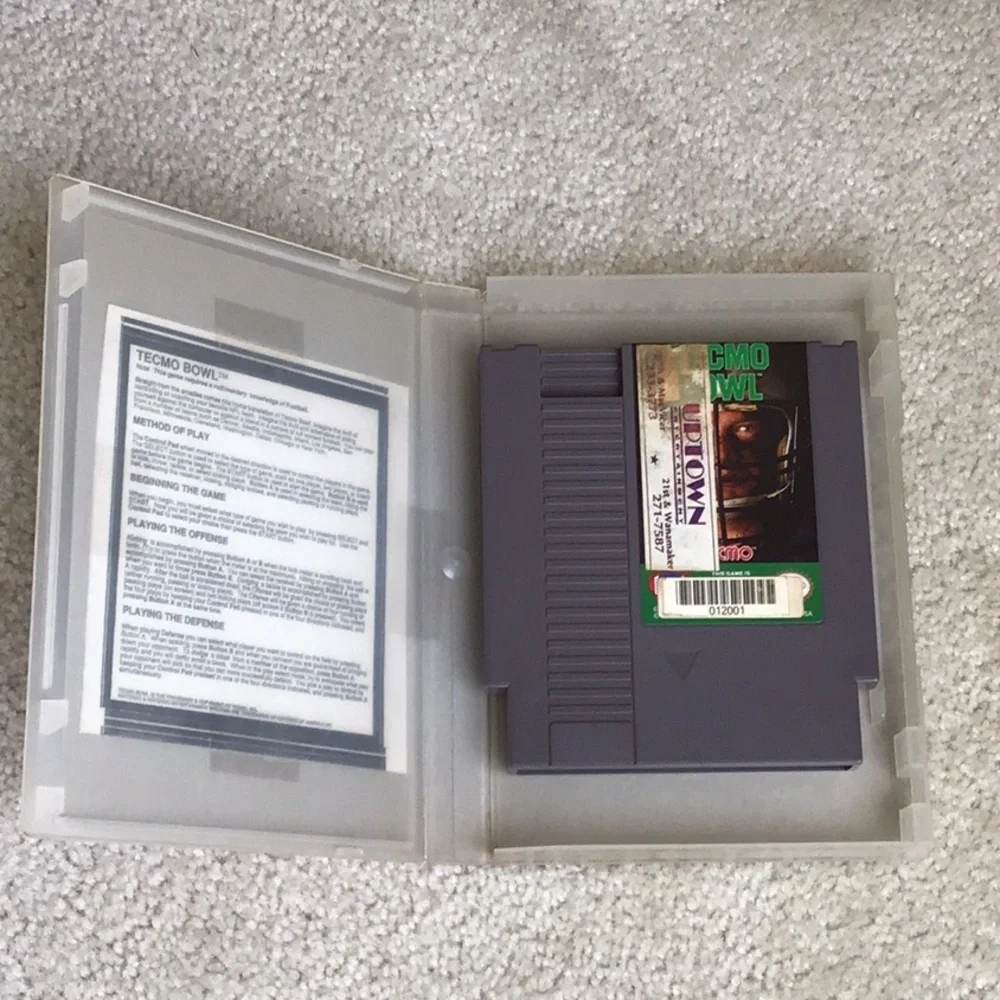 Vintage Tecmo Bowl Nintendo NES Video Game, 1989 - Picture 3 of 10